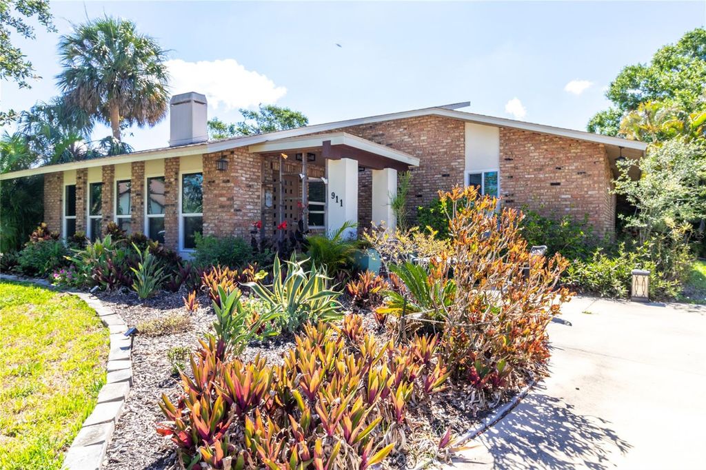 911 CIMARRON CIRCLE, Bradenton, FL 34209