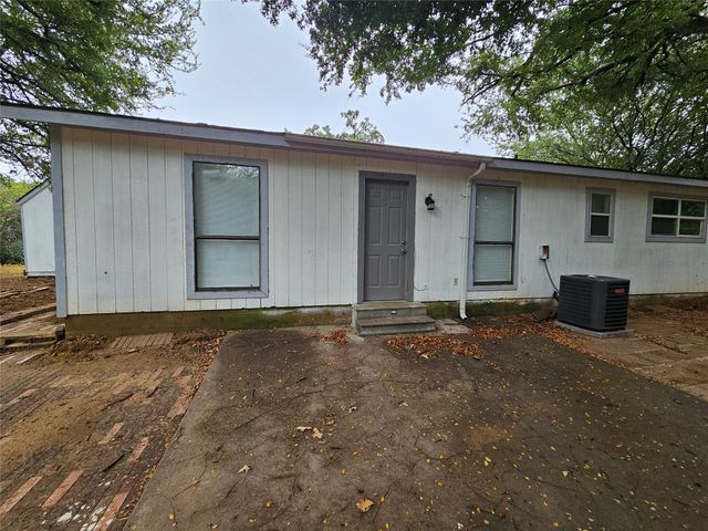 110 Muleta Drive, Oak Point, TX 75068