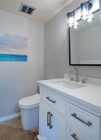 34 Senisa, Irvine, CA 92612