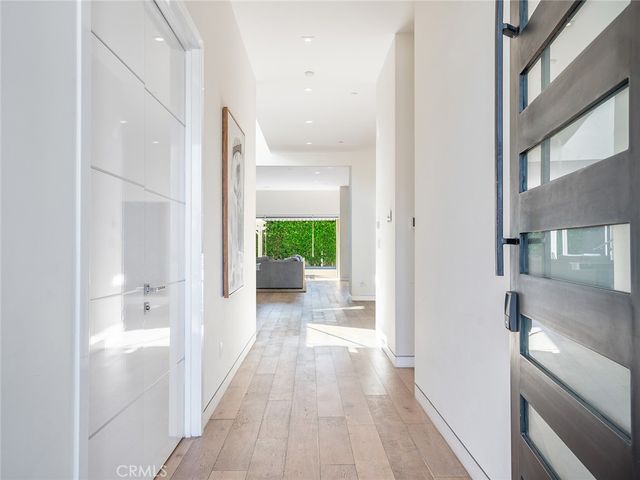 619 S Orange, Los Angeles, CA 90036