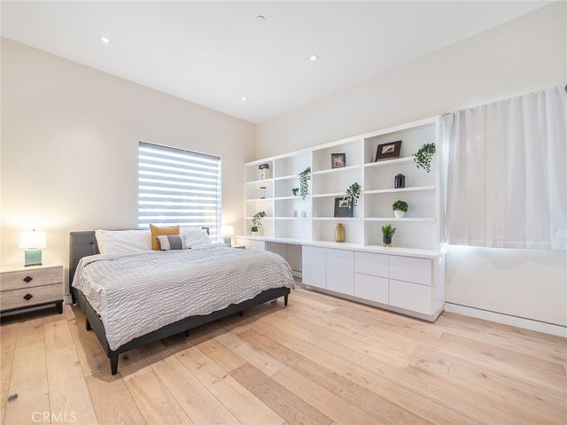 619 S Orange, Los Angeles, CA 90036