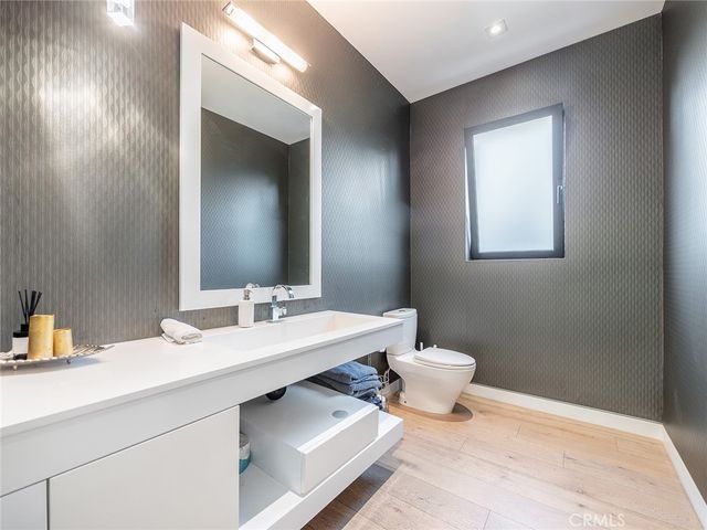 619 S Orange, Los Angeles, CA 90036