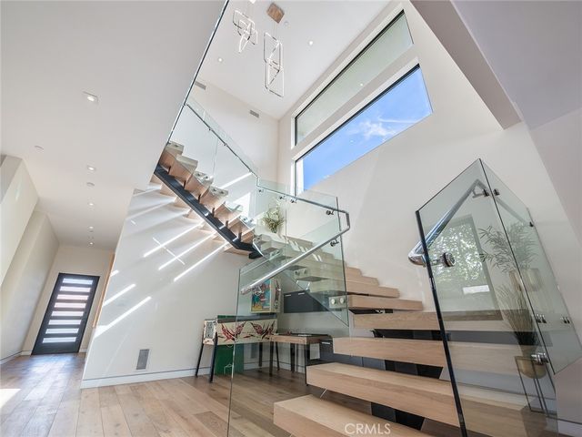 619 S Orange, Los Angeles, CA 90036