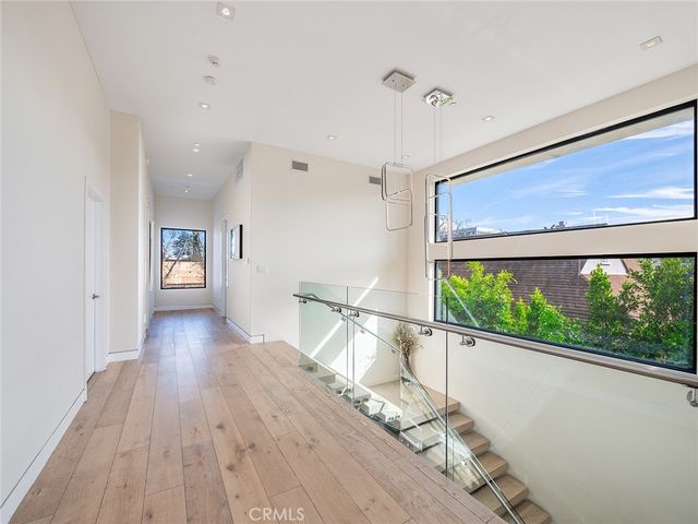 619 S Orange, Los Angeles, CA 90036