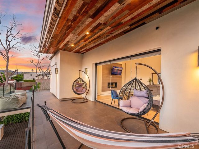 619 S Orange, Los Angeles, CA 90036