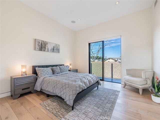 619 S Orange, Los Angeles, CA 90036