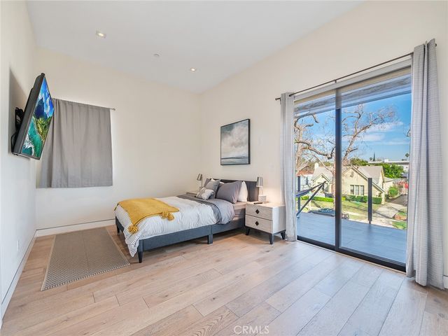 619 S Orange, Los Angeles, CA 90036