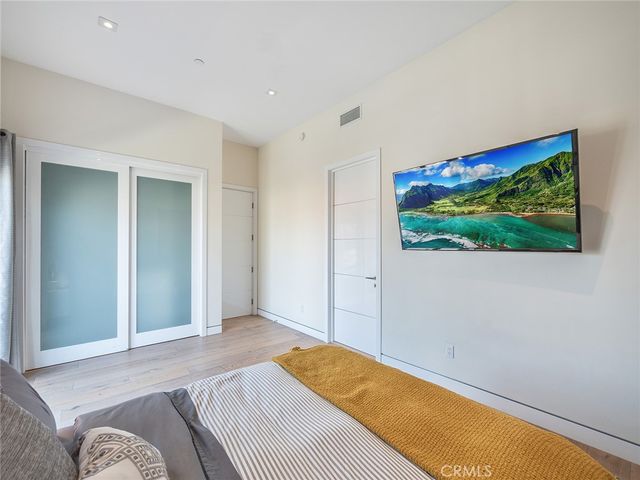 619 S Orange, Los Angeles, CA 90036