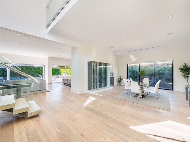 619 S Orange, Los Angeles, CA 90036