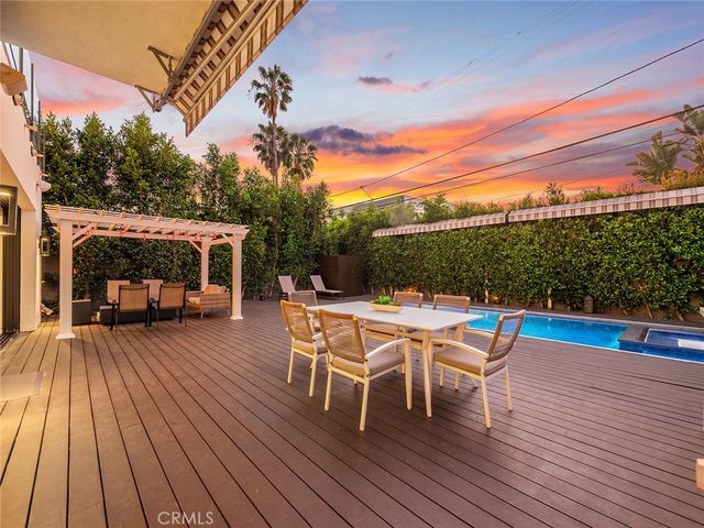 619 S Orange, Los Angeles, CA 90036