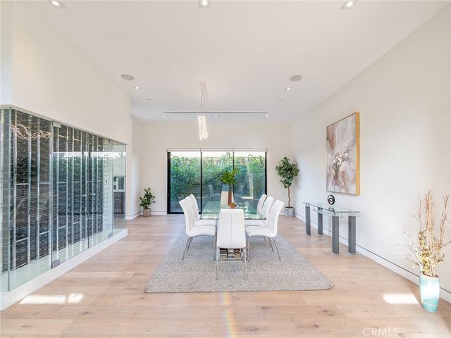 619 S Orange, Los Angeles, CA 90036
