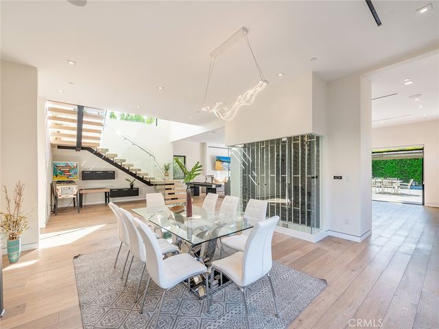 619 S Orange, Los Angeles, CA 90036