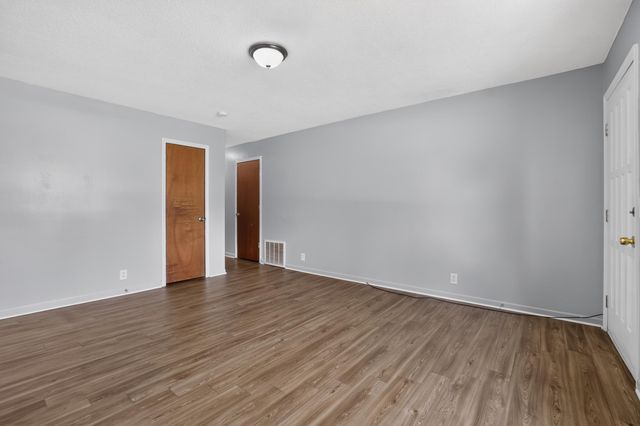 2819 S 9TH Street, Council Bluffs, IA 51501