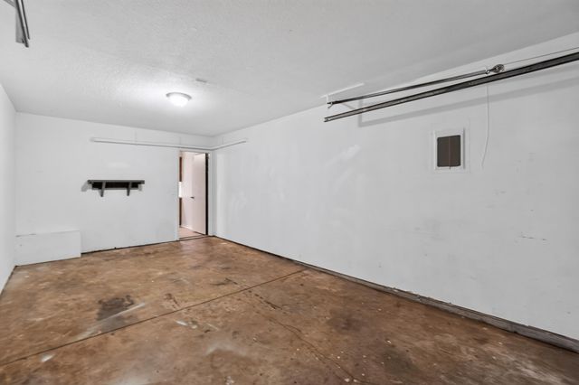 2819 S 9TH Street, Council Bluffs, IA 51501