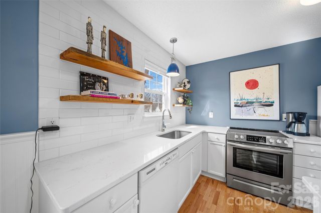 191 Oak Village Parkway, Mooresville, NC 28117