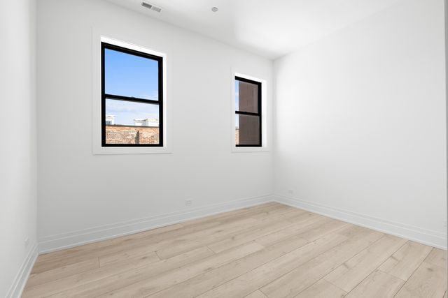 1331 W Taylor Street 4, Chicago, IL 60607