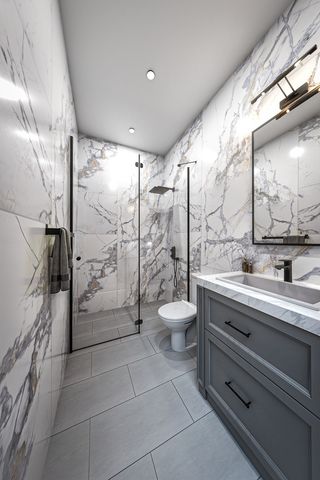 1331 W Taylor Street 4, Chicago, IL 60607