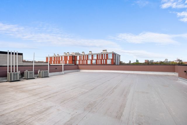 1331 W Taylor Street 4, Chicago, IL 60607