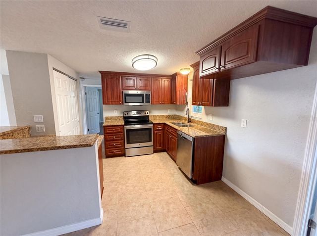 7037 GREEN STREET, New Port Richey, FL 34652
