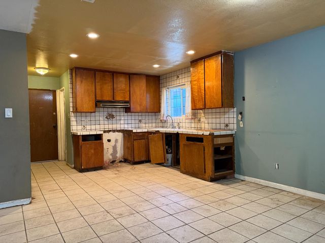 7875 Ann Arbor Way, Sacramento, CA 95832