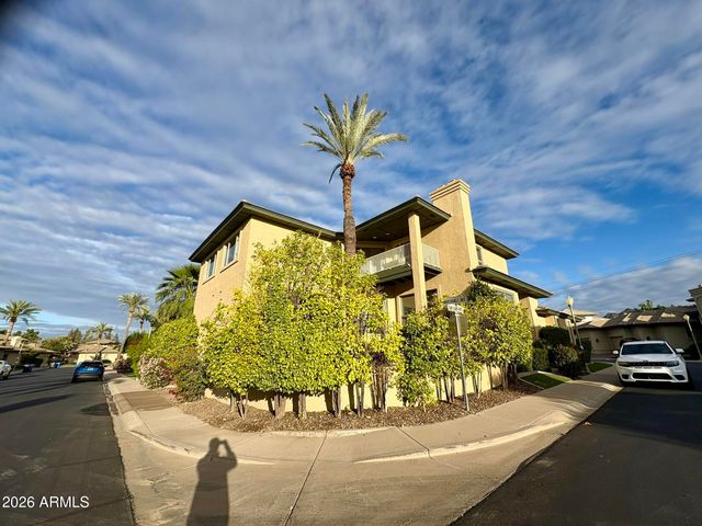 3129 E San Juan Avenue, Phoenix, AZ 85016