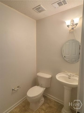 75 Oak Ridge Circle, Richmond Hill, GA 31324