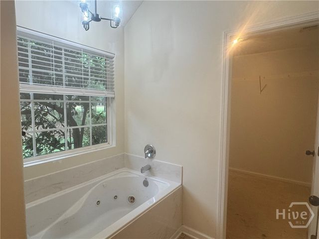 75 Oak Ridge Circle, Richmond Hill, GA 31324