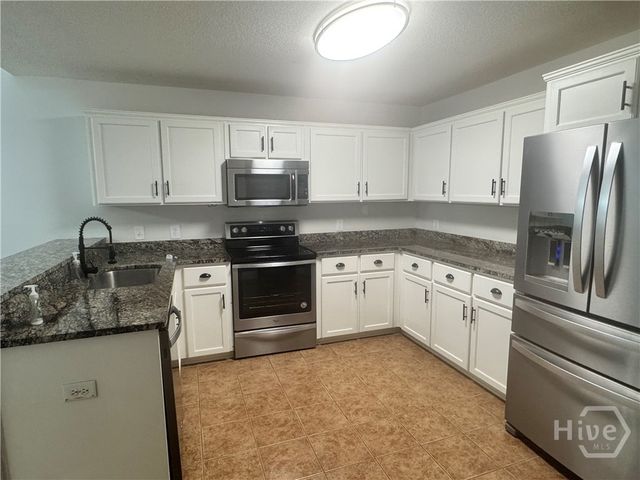 75 Oak Ridge Circle, Richmond Hill, GA 31324