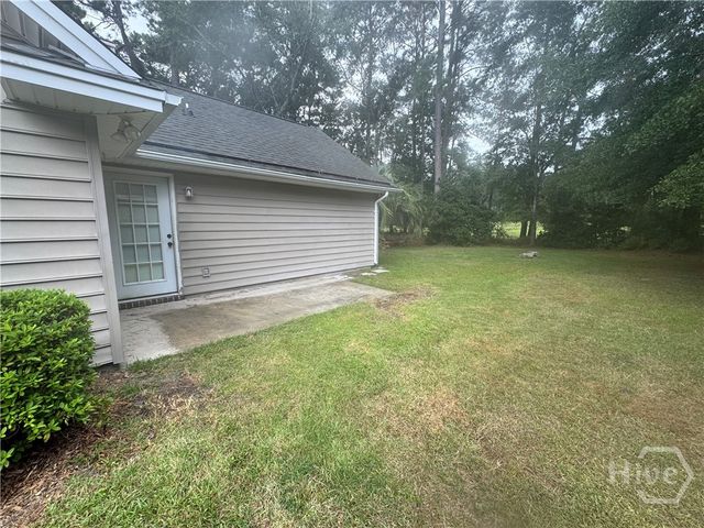 75 Oak Ridge Circle, Richmond Hill, GA 31324