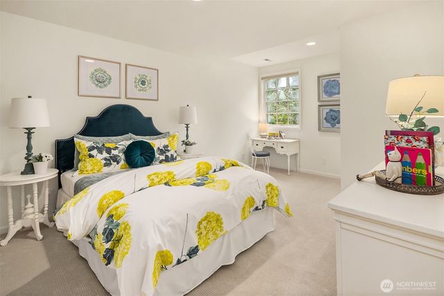 26207 NE 34th Street, Redmond, WA 98053