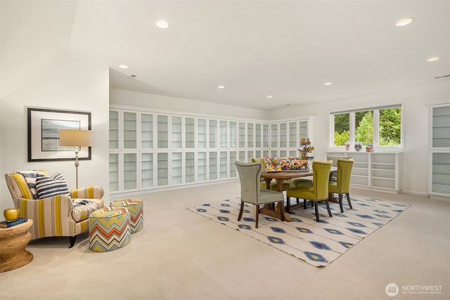 26207 NE 34th Street, Redmond, WA 98053