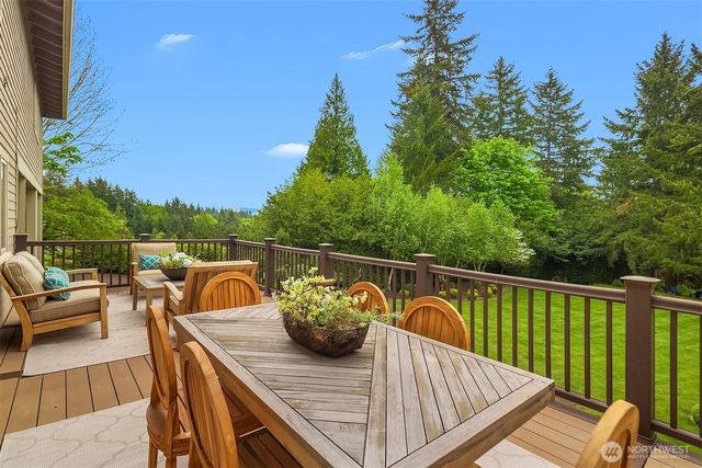 26207 NE 34th Street, Redmond, WA 98053