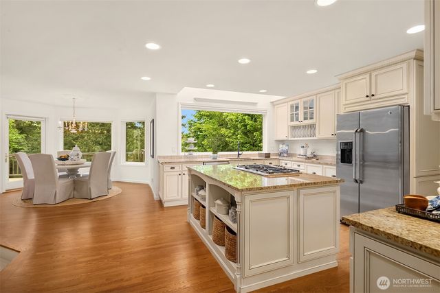 26207 NE 34th Street, Redmond, WA 98053