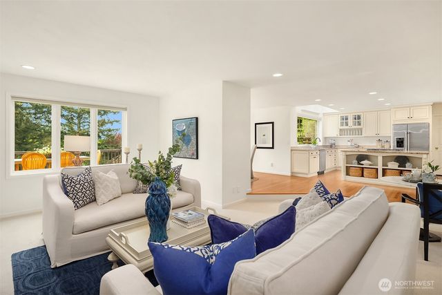 26207 NE 34th Street, Redmond, WA 98053