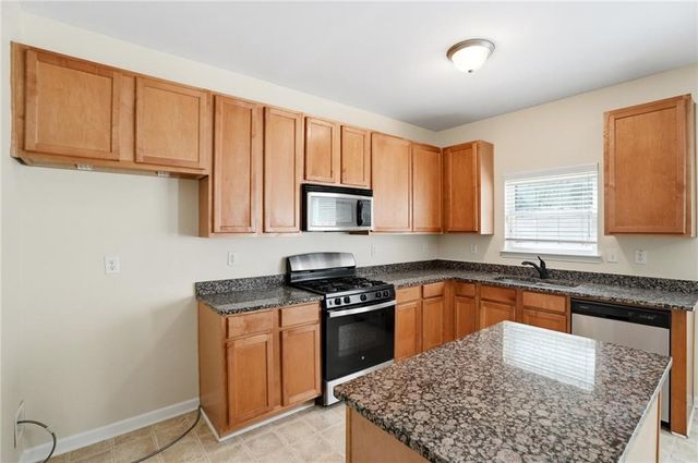4969 Locherby Drive, Fairburn, GA 30213