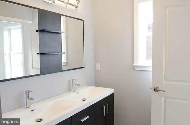 2989 LIVINGSTON ST, Philadelphia, PA 19134