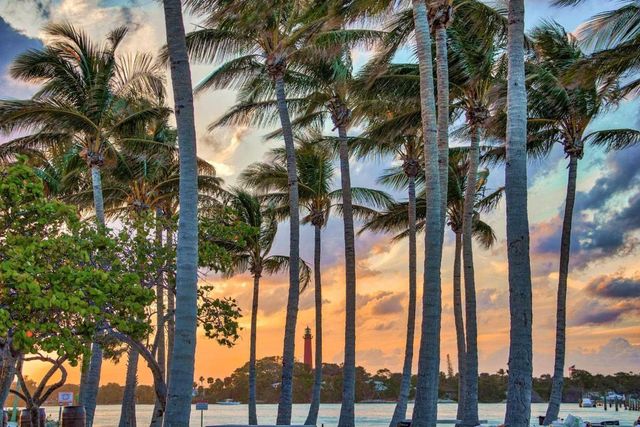 954 Marlin Drive, Jupiter, FL 33458