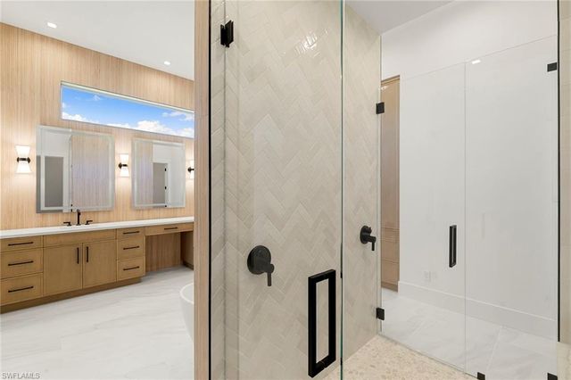 2309 Anthony CT, Naples, FL 34109