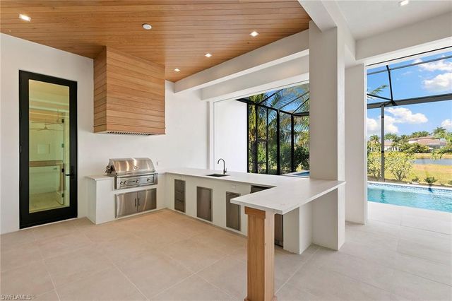 2309 Anthony CT, Naples, FL 34109