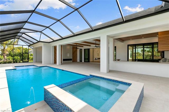 2309 Anthony CT, Naples, FL 34109