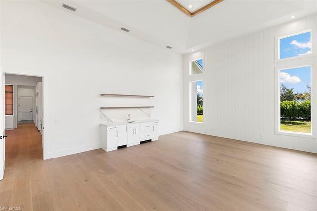 2309 Anthony CT, Naples, FL 34109