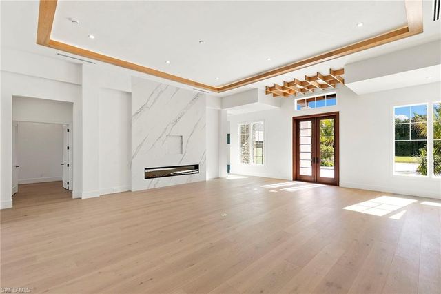 2309 Anthony CT, Naples, FL 34109