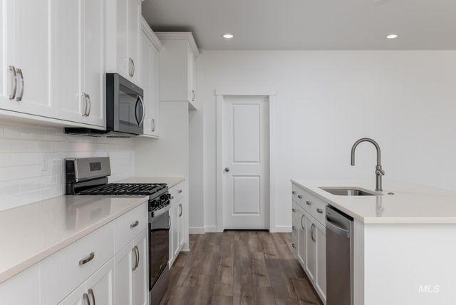 1667 W Arya St, Kuna, ID 83634