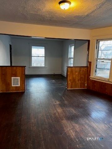 464 Third Avenue, West Haven, CT 06516