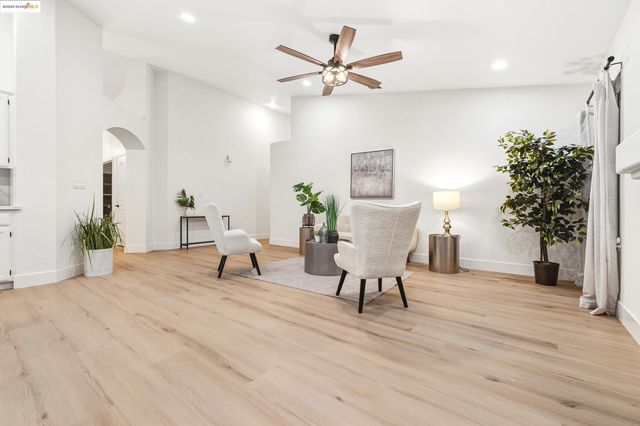 5213 San Paulo Dr, Salida, CA 95368