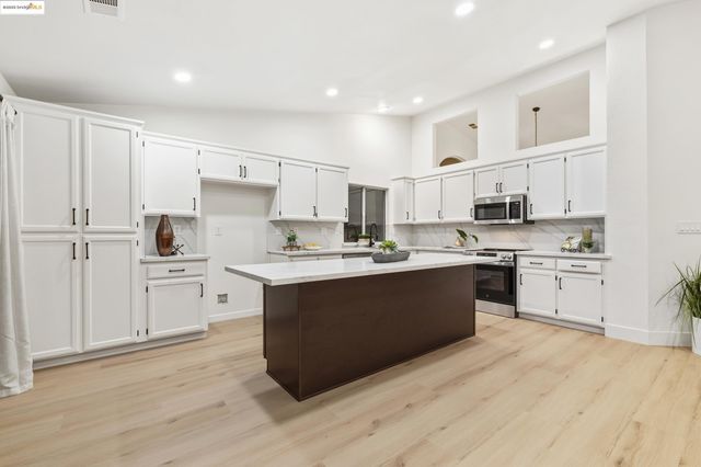 5213 San Paulo Dr, Salida, CA 95368