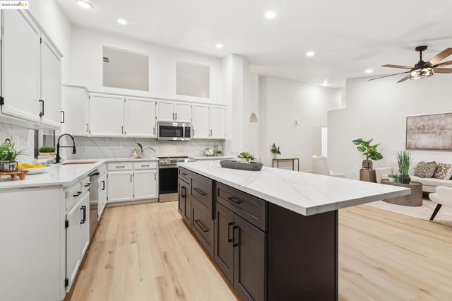 5213 San Paulo Dr, Salida, CA 95368