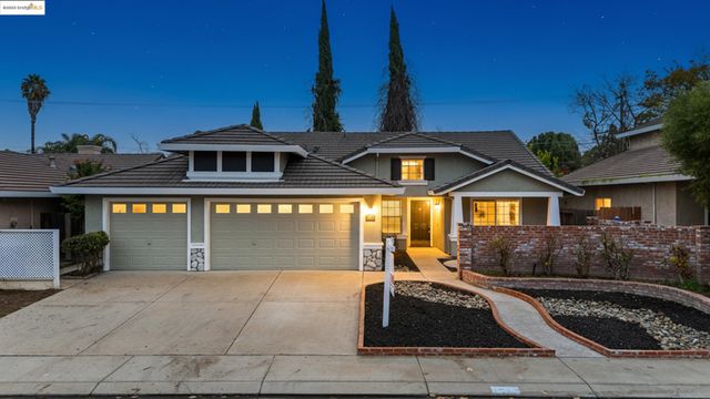 5213 San Paulo Dr, Salida, CA 95368