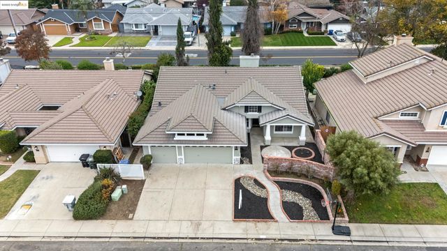 5213 San Paulo Dr, Salida, CA 95368