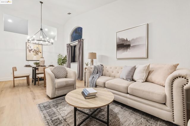 5213 San Paulo Dr, Salida, CA 95368